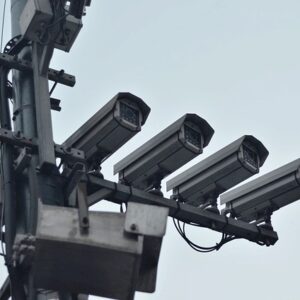 Sådan sikrer du din ejendom med udendørs overvågningskameraer